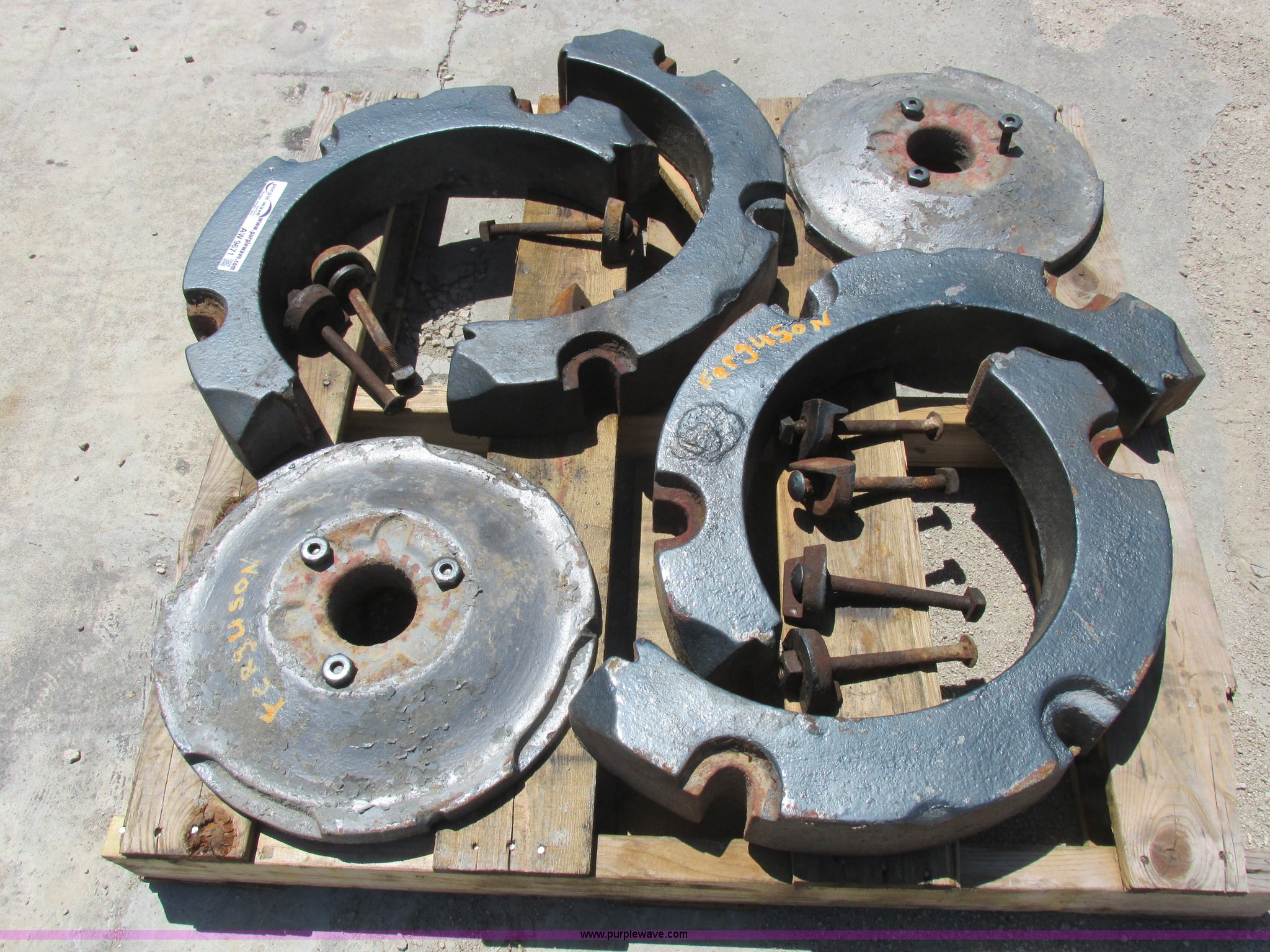 MasseyFerguson wheel weights in Moberly, MO Item AW9671 sold