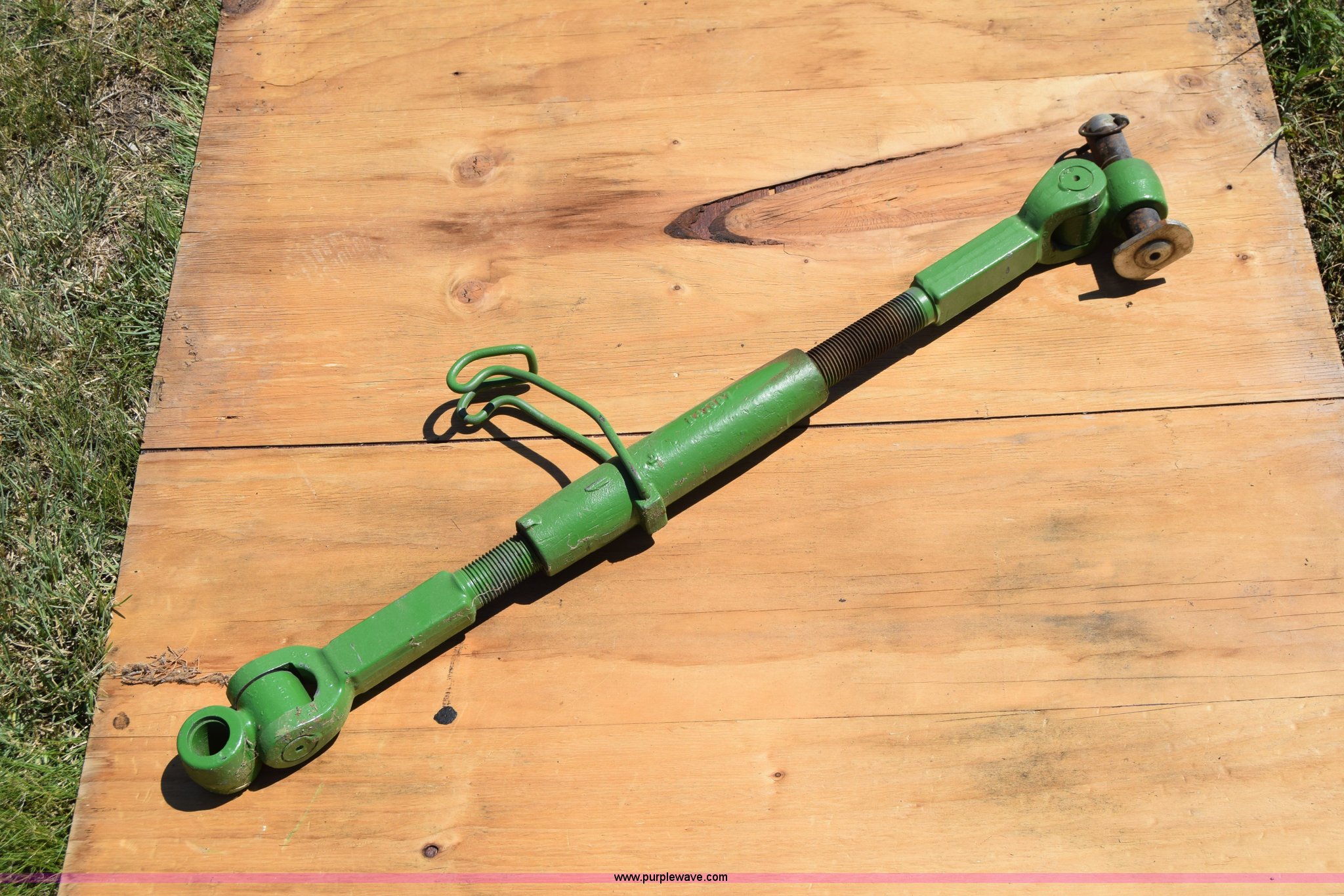 John Deere Category III top link in Geneseo, KS Item J7912 sold