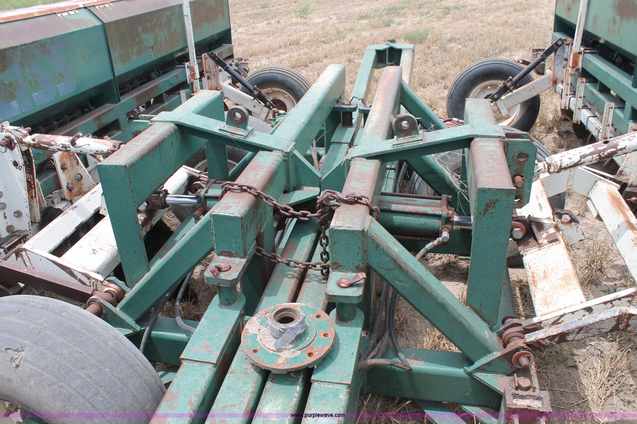 Marliss grain drill in Hereford, TX Item L4342 sold Purple Wave