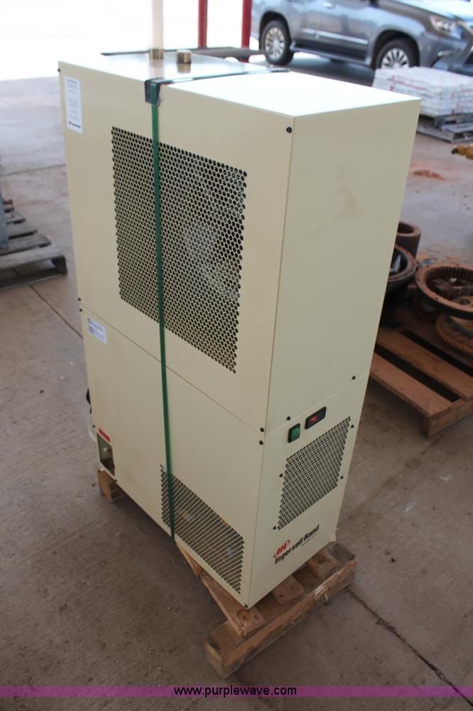 image for item AK9586 Ingersoll Rand DS50-H DryStar refrigerated air dryer