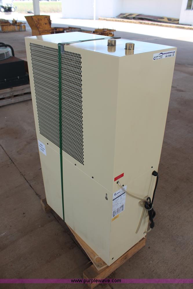 image for item AK9586 Ingersoll Rand DS50-H DryStar refrigerated air dryer