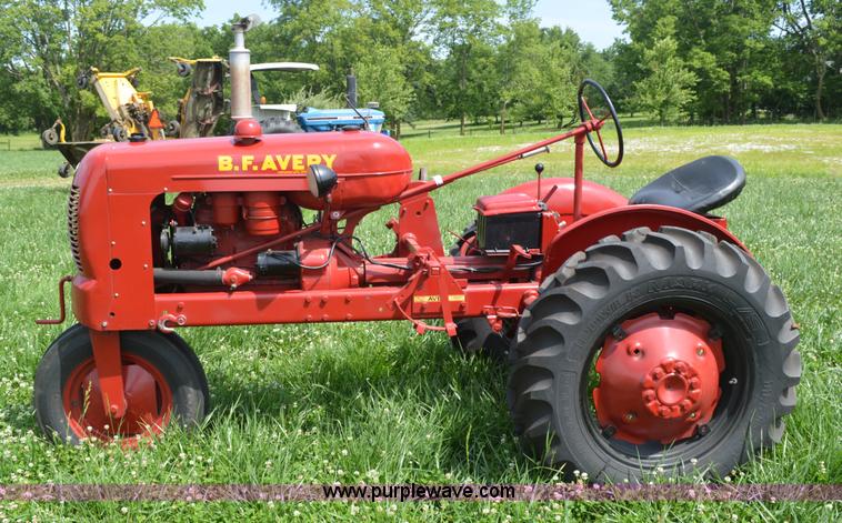 image for item AO9067 B.F. Avery A tractor