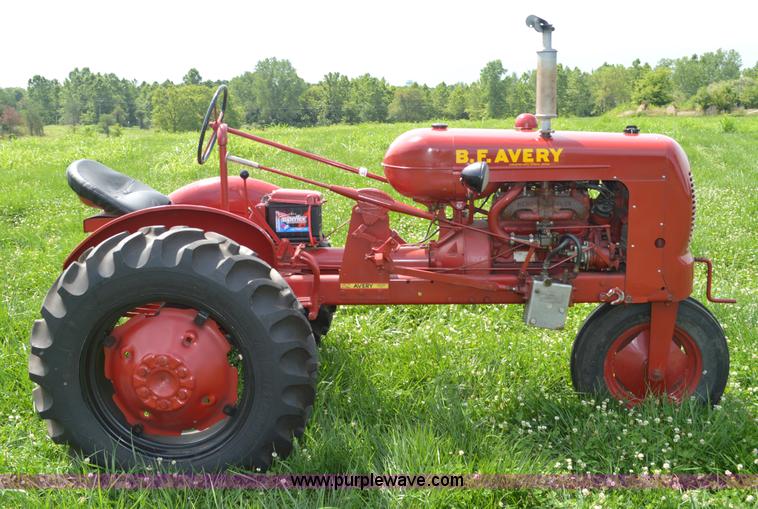 image for item AO9067 B.F. Avery A tractor