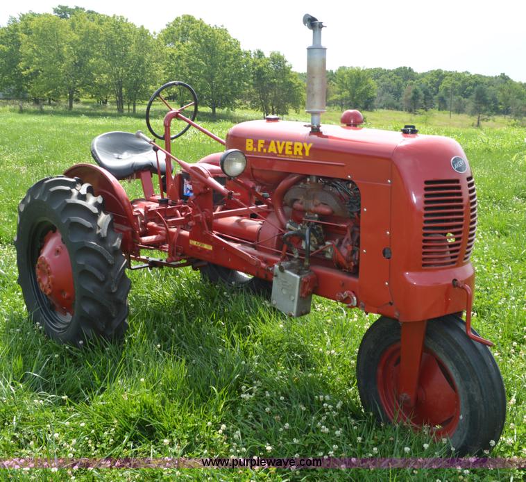 image for item AO9067 B.F. Avery A tractor
