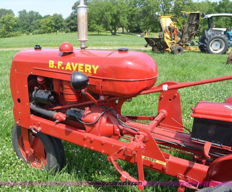 image for item AO9067 B.F. Avery A tractor