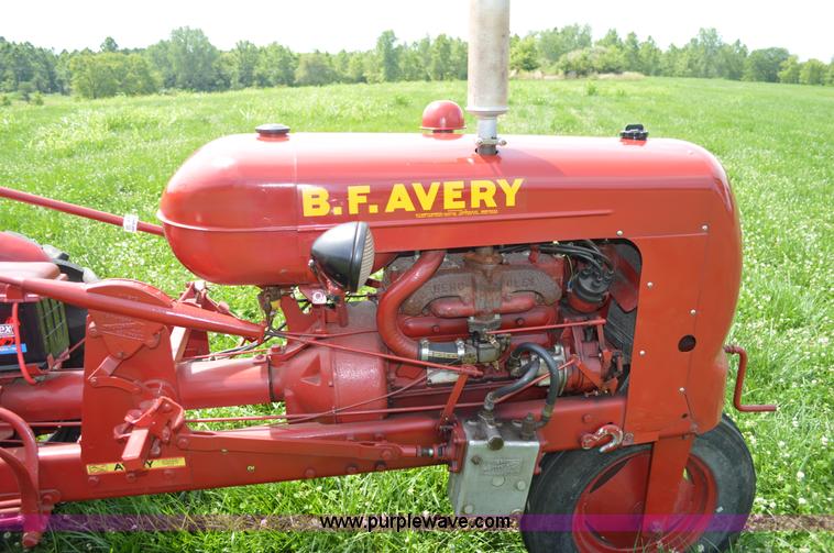 image for item AO9067 B.F. Avery A tractor