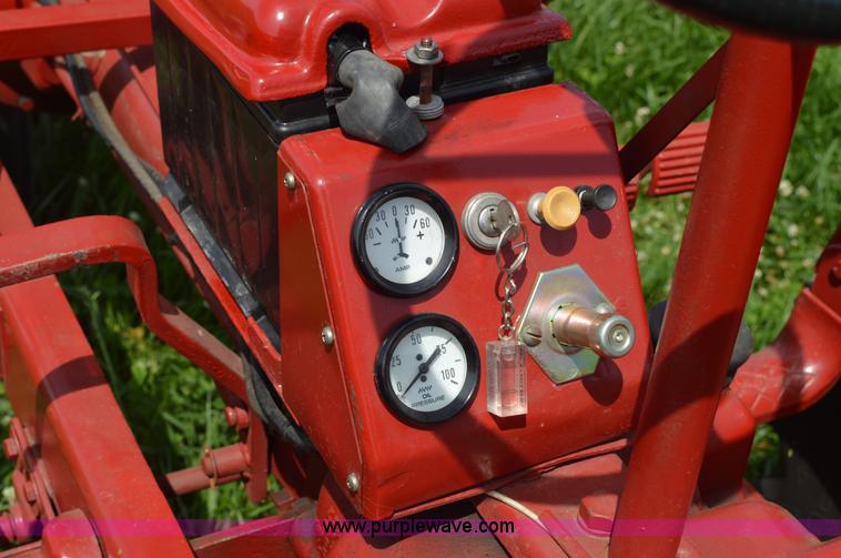 image for item AO9067 B.F. Avery A tractor