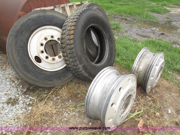 image for item AV9169 Assorted 22.5 wheels and tires