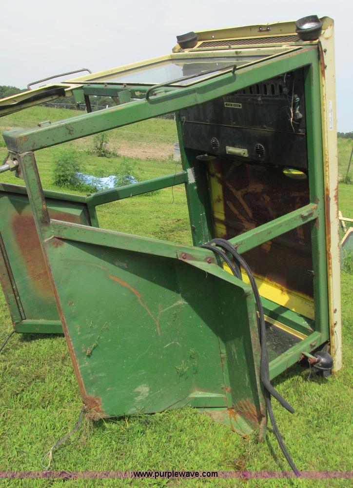 image for item AY9843 Hiniker cab