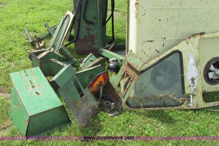 image for item AY9843 Hiniker cab