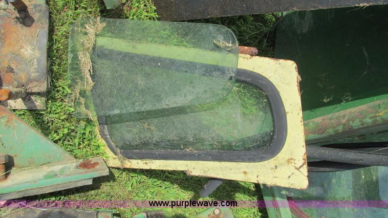 image for item AY9843 Hiniker cab