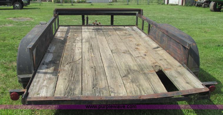 image for item AY9847 1992 PJ utility trailer