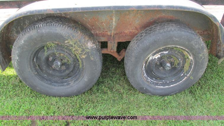 image for item AY9847 1992 PJ utility trailer