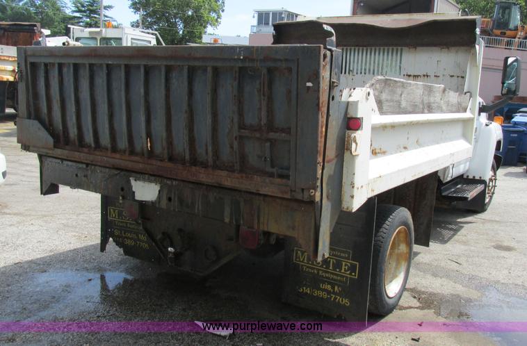 image for item BS9113 2003 GMC C5500 dump truck