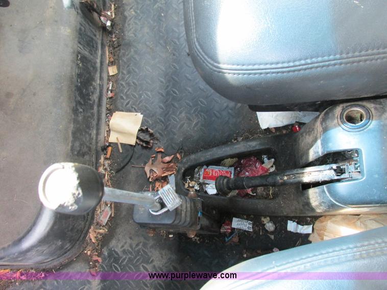 image for item BS9113 2003 GMC C5500 dump truck