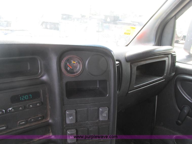 image for item BS9113 2003 GMC C5500 dump truck