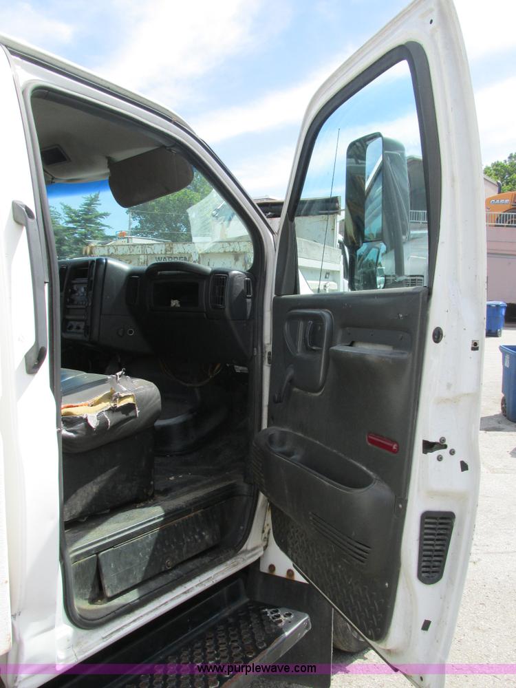 image for item BS9113 2003 GMC C5500 dump truck