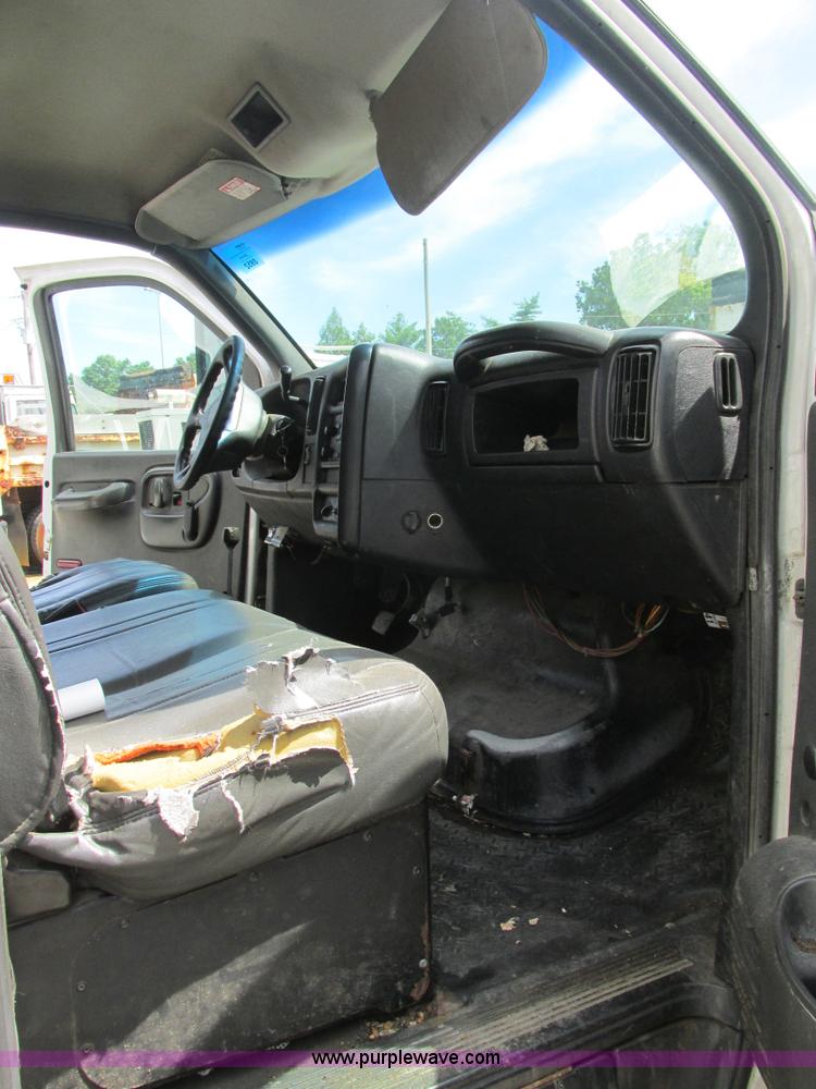 image for item BS9113 2003 GMC C5500 dump truck