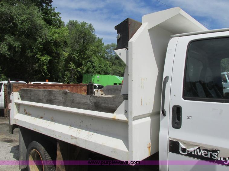 image for item BS9113 2003 GMC C5500 dump truck