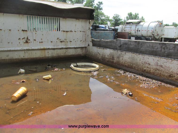 image for item BS9113 2003 GMC C5500 dump truck