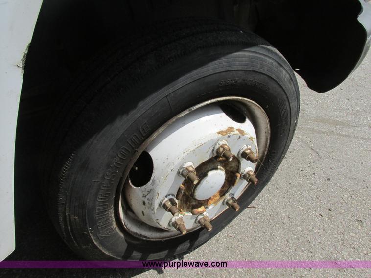 image for item BS9113 2003 GMC C5500 dump truck