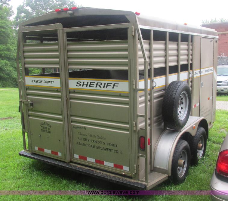 image for item BS9128 1997 Titan horse trailer