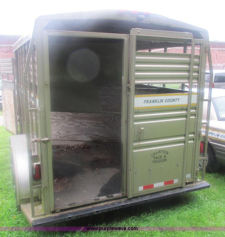 image for item BS9128 1997 Titan horse trailer