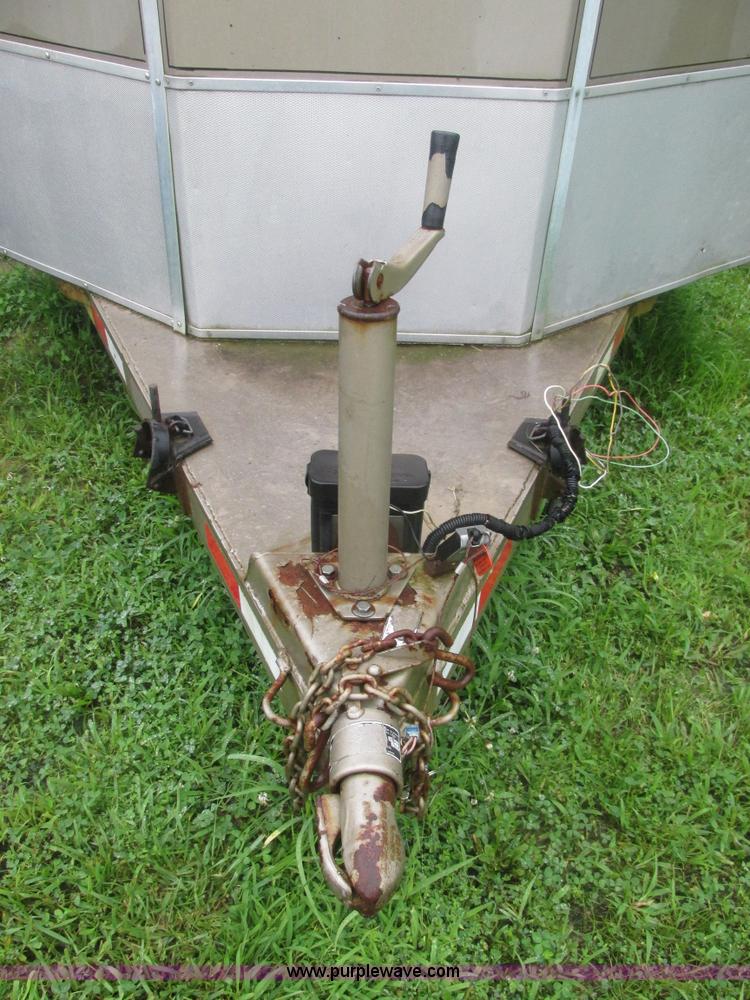 image for item BS9128 1997 Titan horse trailer