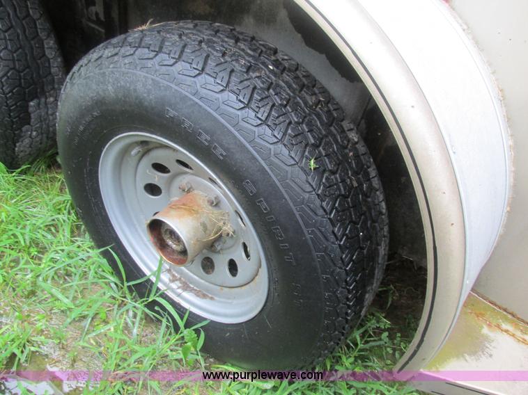 image for item BS9128 1997 Titan horse trailer