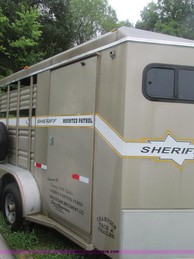 image for item BS9128 1997 Titan horse trailer