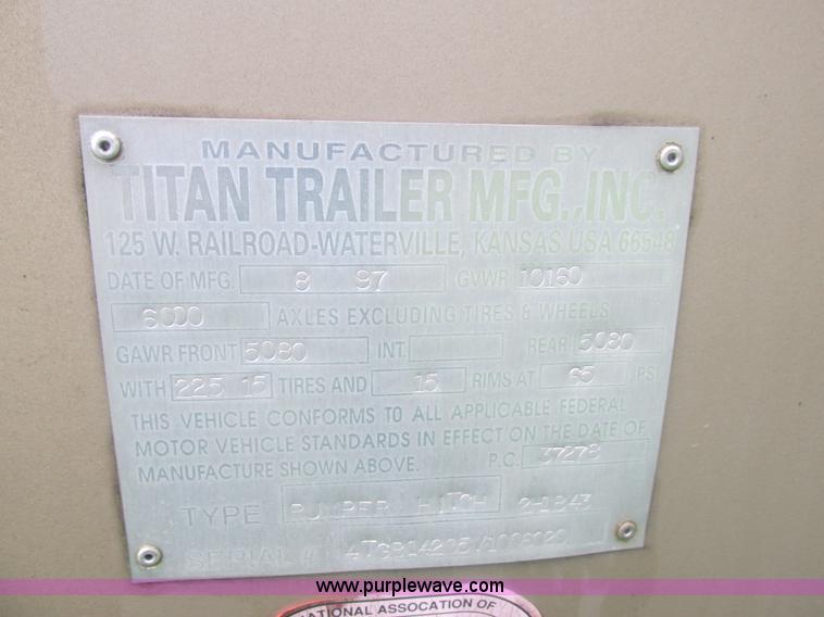 image for item BS9128 1997 Titan horse trailer