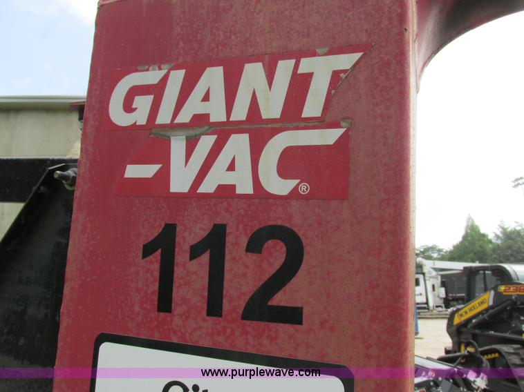 image for item BS9173 2006 Giant-vac 112 leaf vacuum