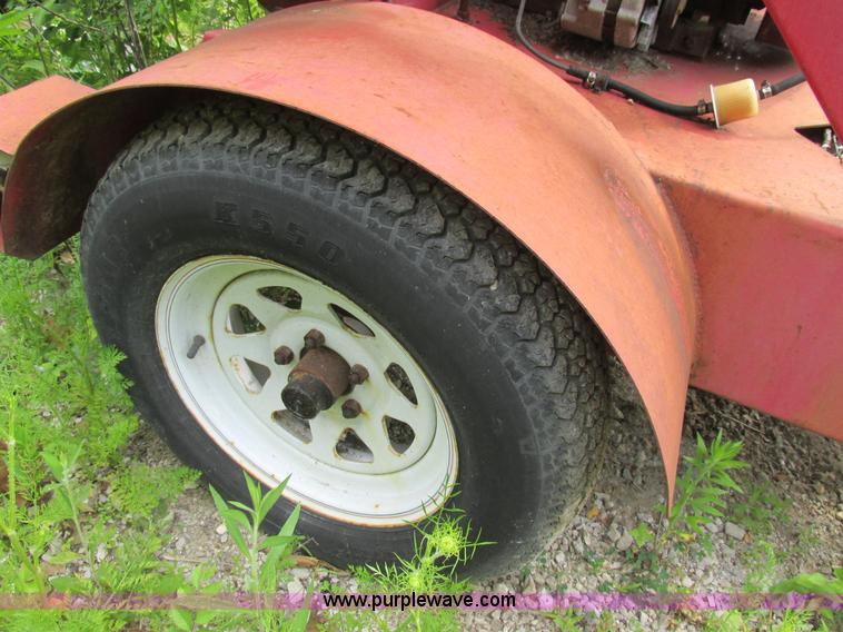 image for item BS9173 2006 Giant-vac 112 leaf vacuum