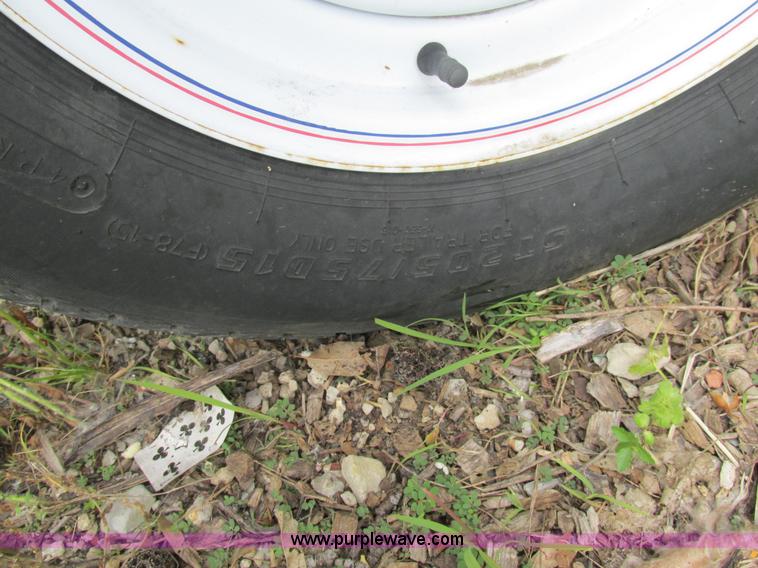 image for item BS9173 2006 Giant-vac 112 leaf vacuum