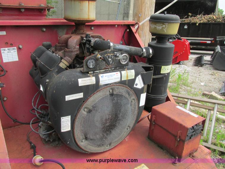 image for item BS9173 2006 Giant-vac 112 leaf vacuum