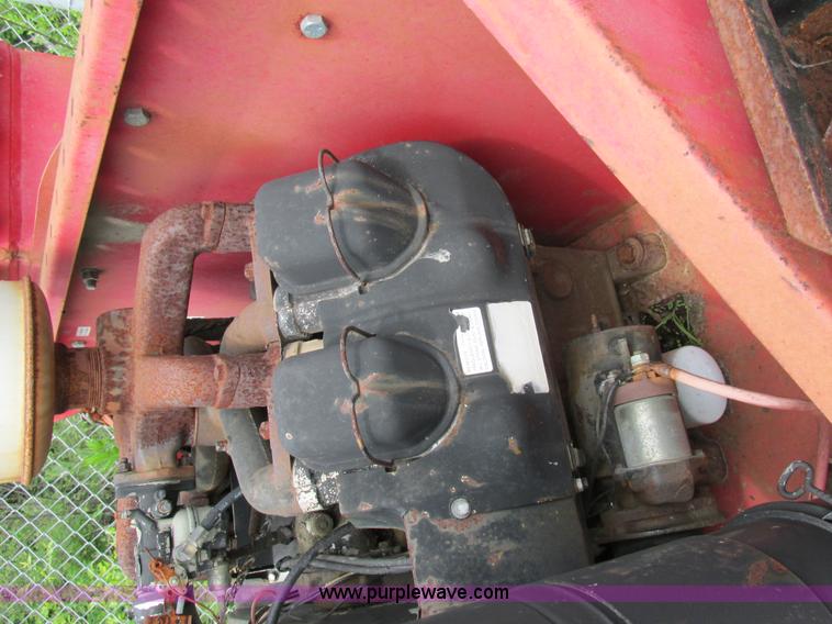 image for item BS9173 2006 Giant-vac 112 leaf vacuum