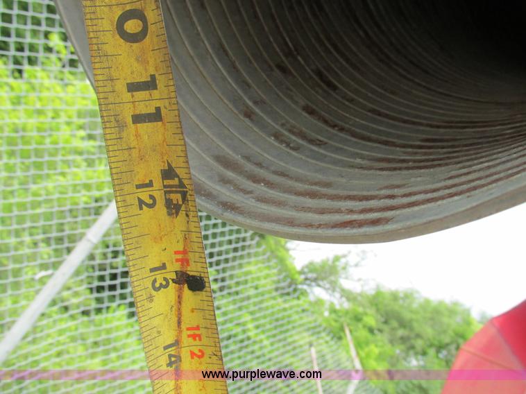 image for item BS9173 2006 Giant-vac 112 leaf vacuum