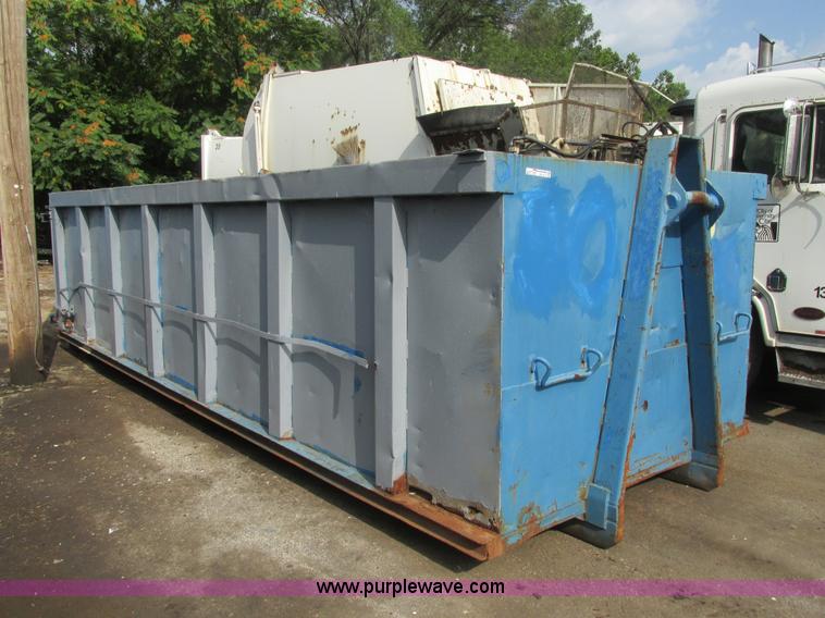 Galbreath steel rolloff container in University City, MO Item BS9175 sold Purple Wave