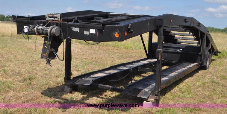 image for item F2489 1996 MRGO car carrier trailer
