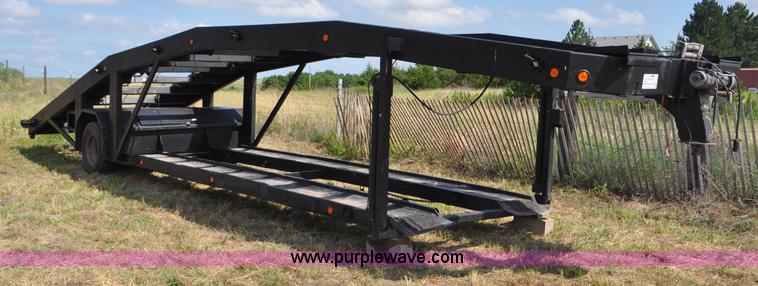 image for item F2489 1996 MRGO car carrier trailer