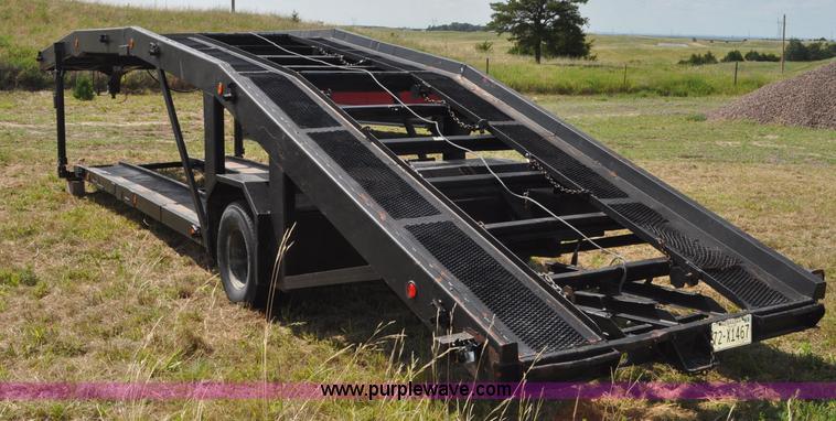 image for item F2489 1996 MRGO car carrier trailer