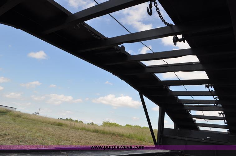 image for item F2489 1996 MRGO car carrier trailer