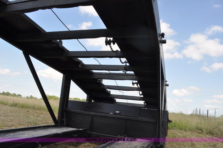 image for item F2489 1996 MRGO car carrier trailer