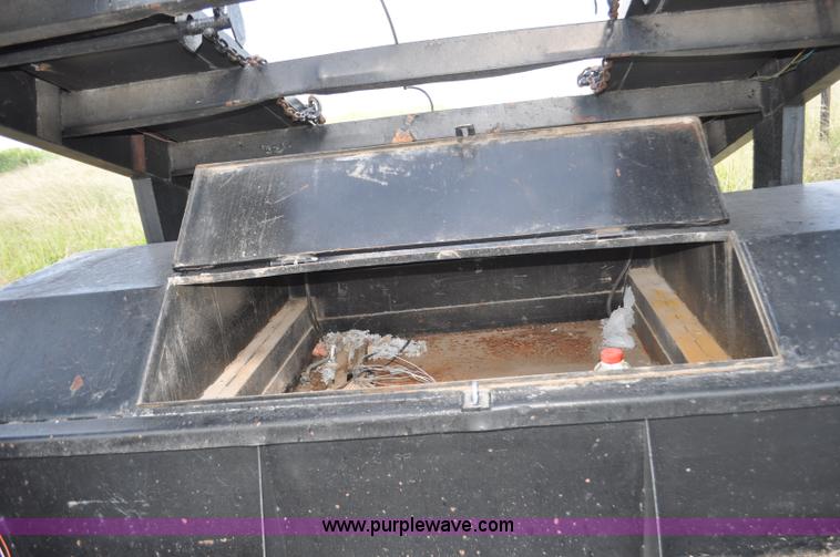 image for item F2489 1996 MRGO car carrier trailer