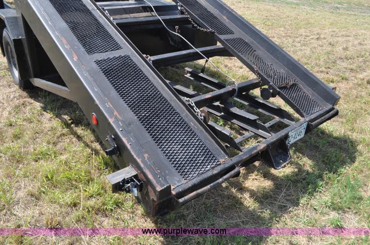image for item F2489 1996 MRGO car carrier trailer