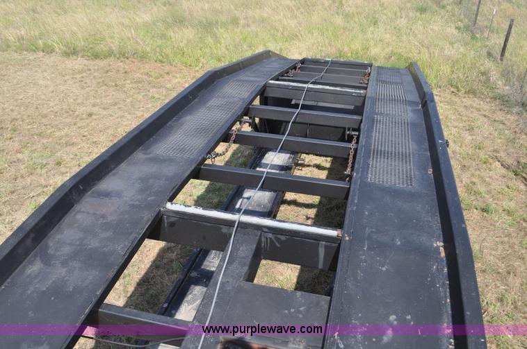 image for item F2489 1996 MRGO car carrier trailer