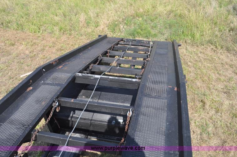 image for item F2489 1996 MRGO car carrier trailer