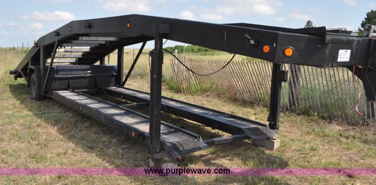 image for item F2489 1996 MRGO car carrier trailer