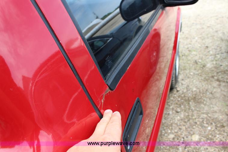 image for item F7966 1998 Chevrolet S10 pickup truck