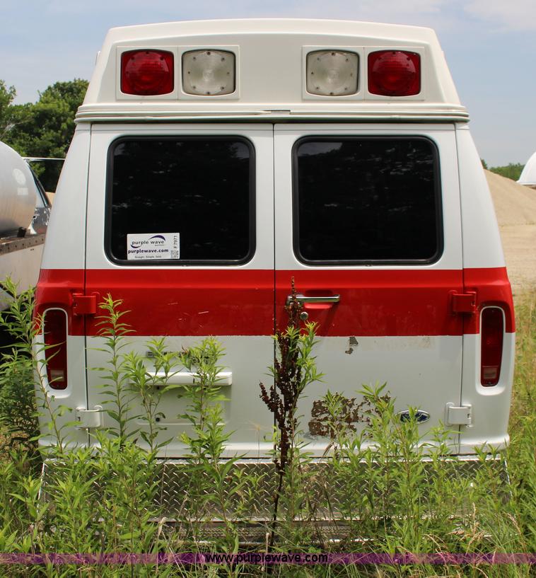 image for item F7971 1991 Ford Econoline E350 ambulance